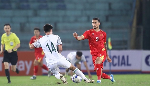 Sự xuất hiện của Hoàng Hên giúp cho lối chơi và tuyến giữa của đội tuyển Việt Nam thêm phần mềm mại.