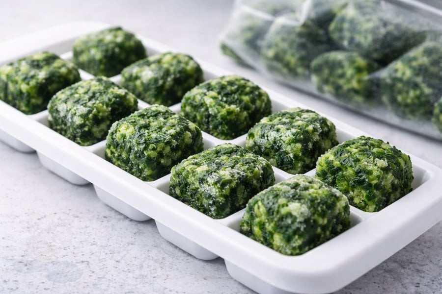 Rau đông lạnh dạng viên nhỏ là giải pháp nhanh gọn cho bữa ăn hàng ngày.