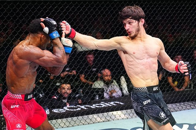 Movsar Evloev trong một trận đấu tại UFC