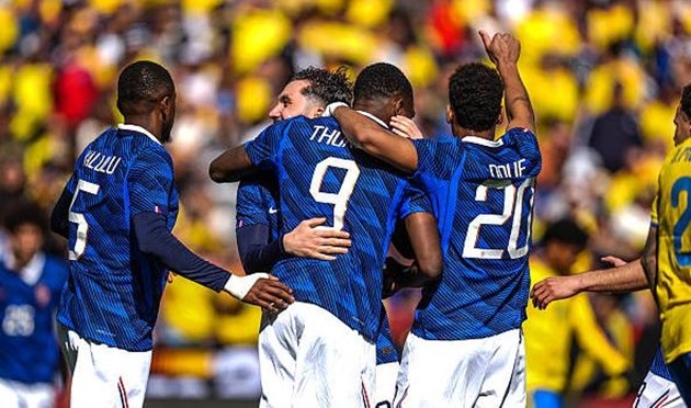 Pháp sử dụng dàn sao dự bị ở trận đấu với Colombia.