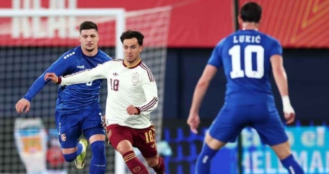 Zubimendi rút lui khỏi tuyển Tây Ban Nha.