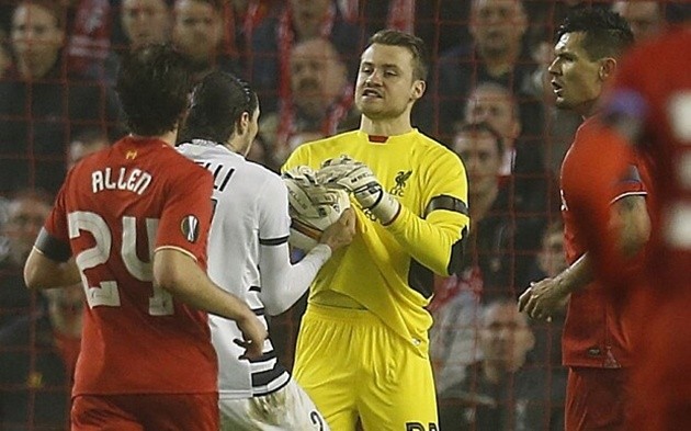 Mignolet khiến Liverpool bị phạt và thủng lưới trước Bordeaux.