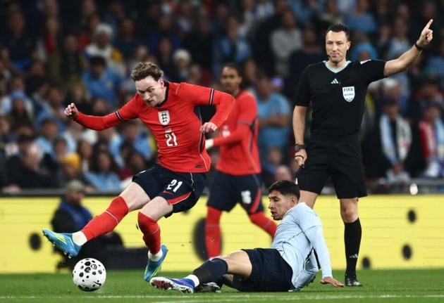 James Garner đã chơi khá tốt trong trận gặp 