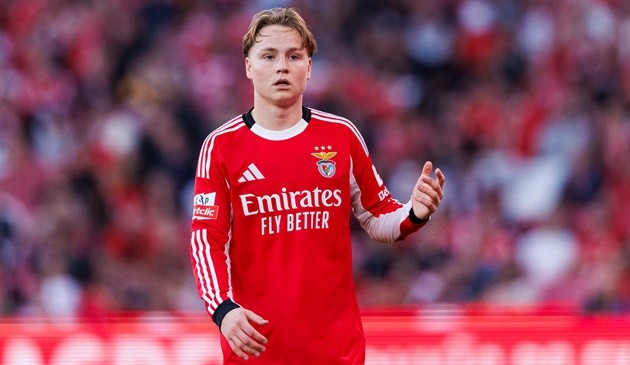 Andreas Schjelderup lọt vào tầm ngắm của Barca