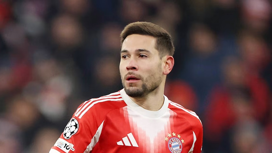 Bayern Munich xác nhận chia tay Raphael Guerreiro vào cuối mùa này.