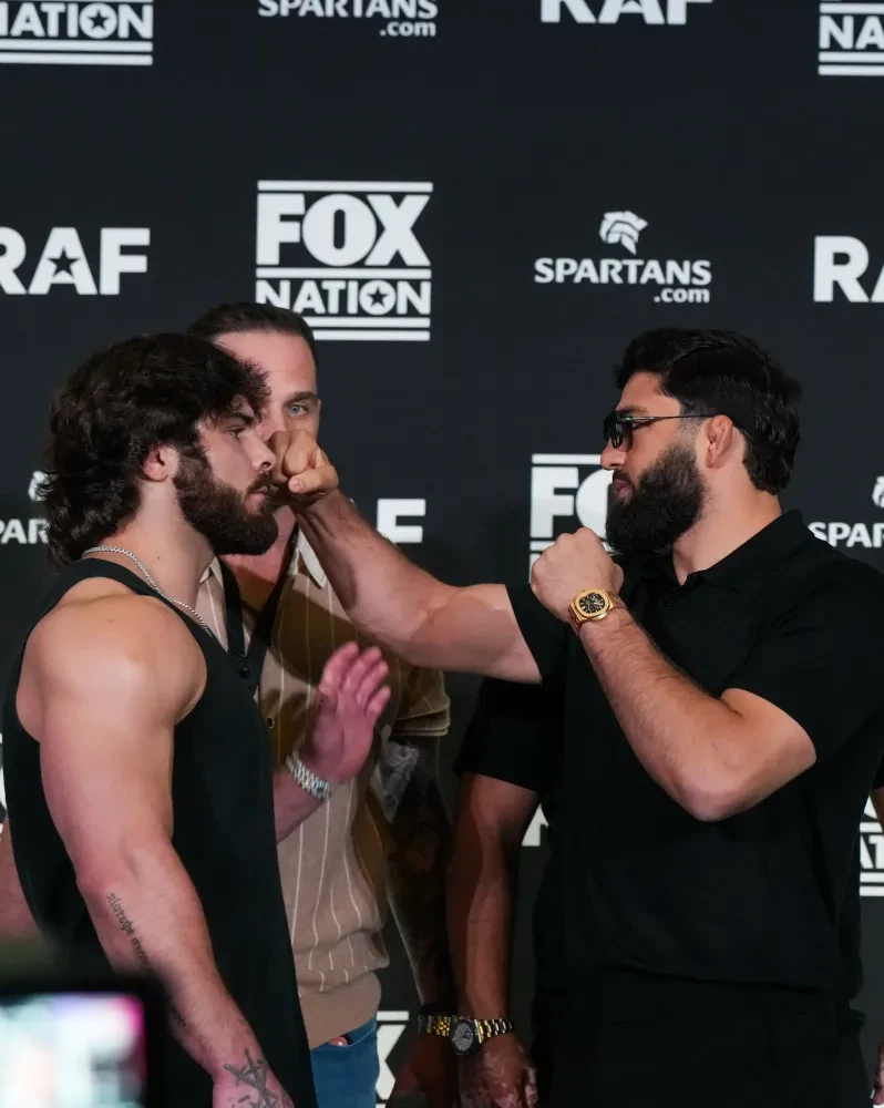 Arman Tsarukyan và Georgio Poullas đối mặt trước trận đấu