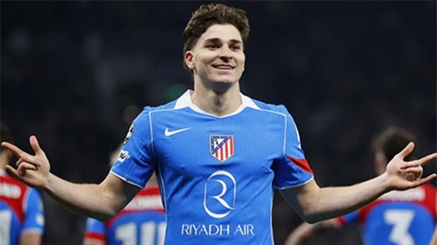 Barca tham vọng sở hữu Julian Alvarez.