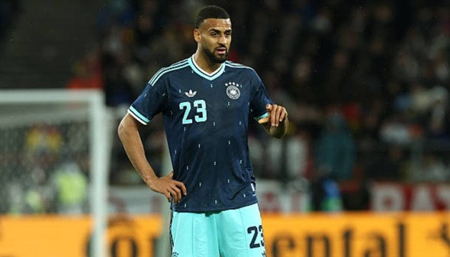 Josha Vagnoman (Thay Stiller, phút 60) – 3 điểm: Một màn trình diễn thảm họa khi anh để Derrick Köhn dễ dàng vượt qua, dẫn đến bàn thua của đội nhà. Vagnoman thi đấu thiếu tập trung và không đóng góp được gì cho lối chơi chung.