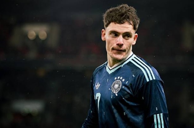 Tiền vệ cánh trái: Florian Wirtz – 6.5 điểm Wirtz cho thấy nhãn quan sắc bén với đường chuyền sớm cho Havertz và liên tục tìm kiếm khoảng trống giữa các tuyến của Ghana. Anh đã đưa được bóng vào lưới đối thủ nhưng đáng tiếc bàn thắng không được công nhận do lỗi việt vị của đồng đội. Anh rời sân nhường chỗ cho Führich ở phút 60.