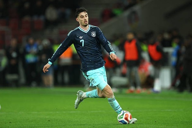 Tiền đạo: Kai Havertz – 7 điểm Havertz là điểm sáng nhất trên hàng công trong hiệp thi đấu thứ nhất với khả năng kết nối lối chơi tuyệt vời. Anh thực hiện một cú đá phạt trúng cột dọc trước khi dứt điểm lạnh lùng trên chấm 11m để mở tỷ số trận đấu ở phút 45, đây cũng là tình huống cuối cùng của anh trước khi rời sân.