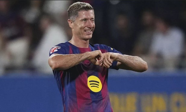 Barca đang tìm kiếm nhân tố thay thế Lewandowski.