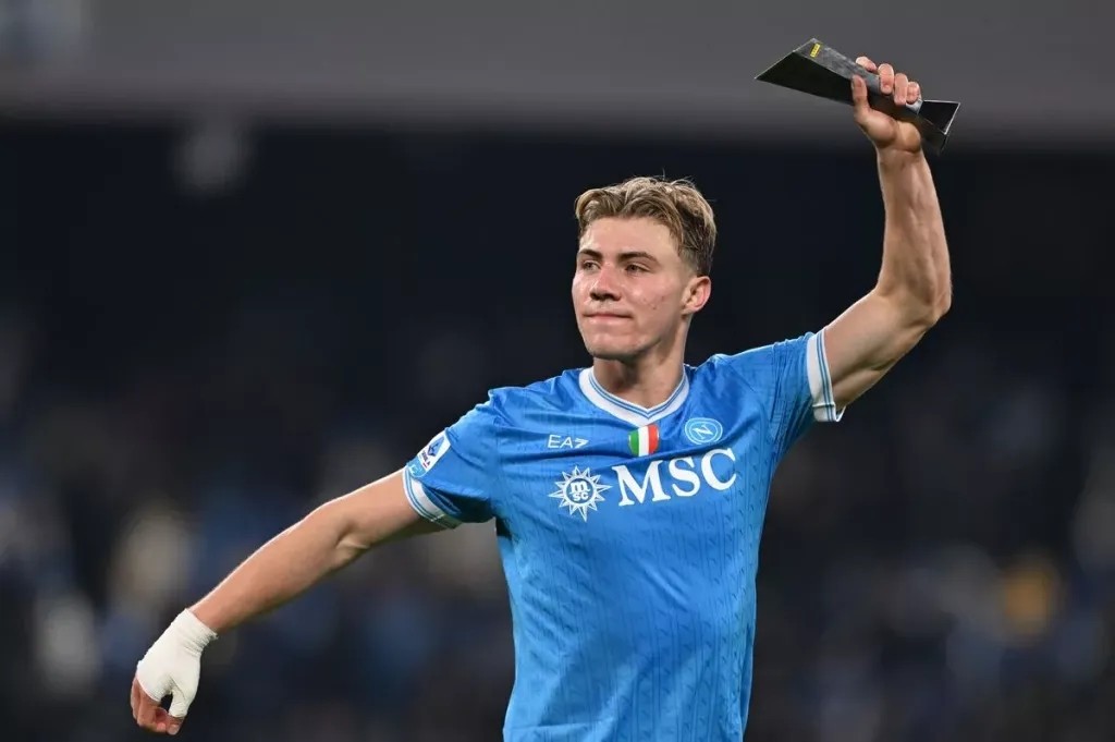 Rasmus Hojlund gần như sẽ được Napoli mua đứt.