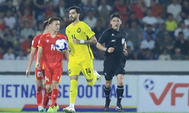 Endrick kiếm bàn danh dự cho Malaysia