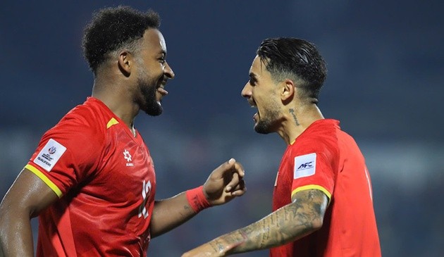 Hoàng Hên và Xuân Son tỏa sáng