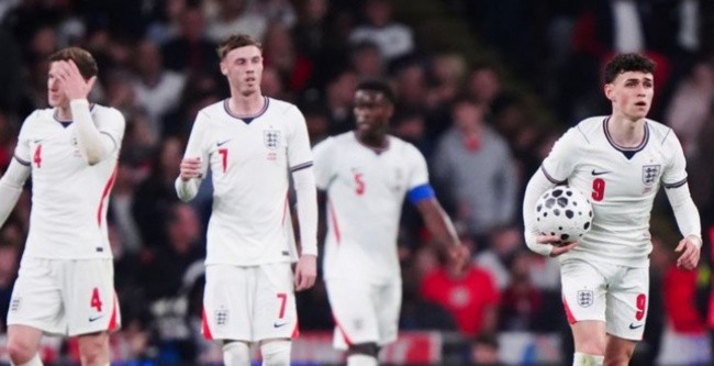 Tuyển Anh chơi nhạt nhòa trước Nhật Bản.