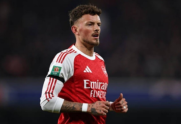 Ben White có thể phải rời Arsenal trong hè này.