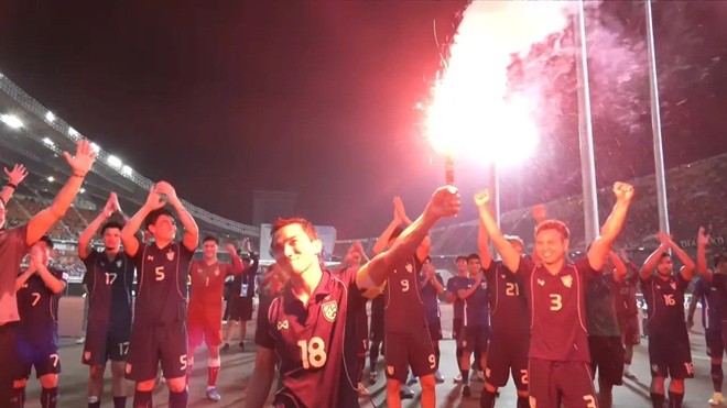 Thái Lan thường xuyên bị phạt vì pháo sáng.