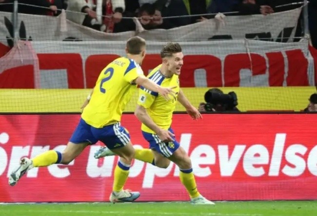 Gyokeres hóa người hùng dân tộc.