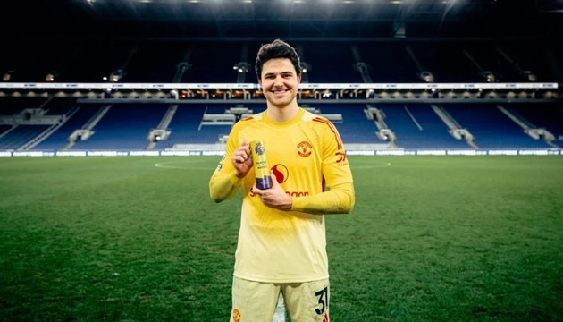 Senne Lammens chỉ muốn đến Man United.