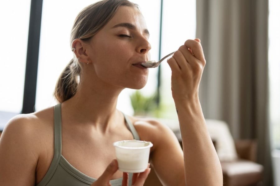 Ăn sữa chua vào buổi sáng – khởi động quá trình đốt mỡ

