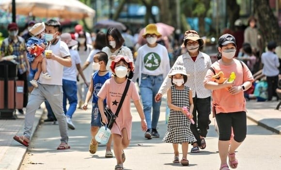 Ngoài ra, các trường hợp có cả cha và mẹ đều là người khuyết tật và đang hưởng trợ cấp xã hội hằng tháng cũng thuộc diện được hỗ trợ theo quy định.

