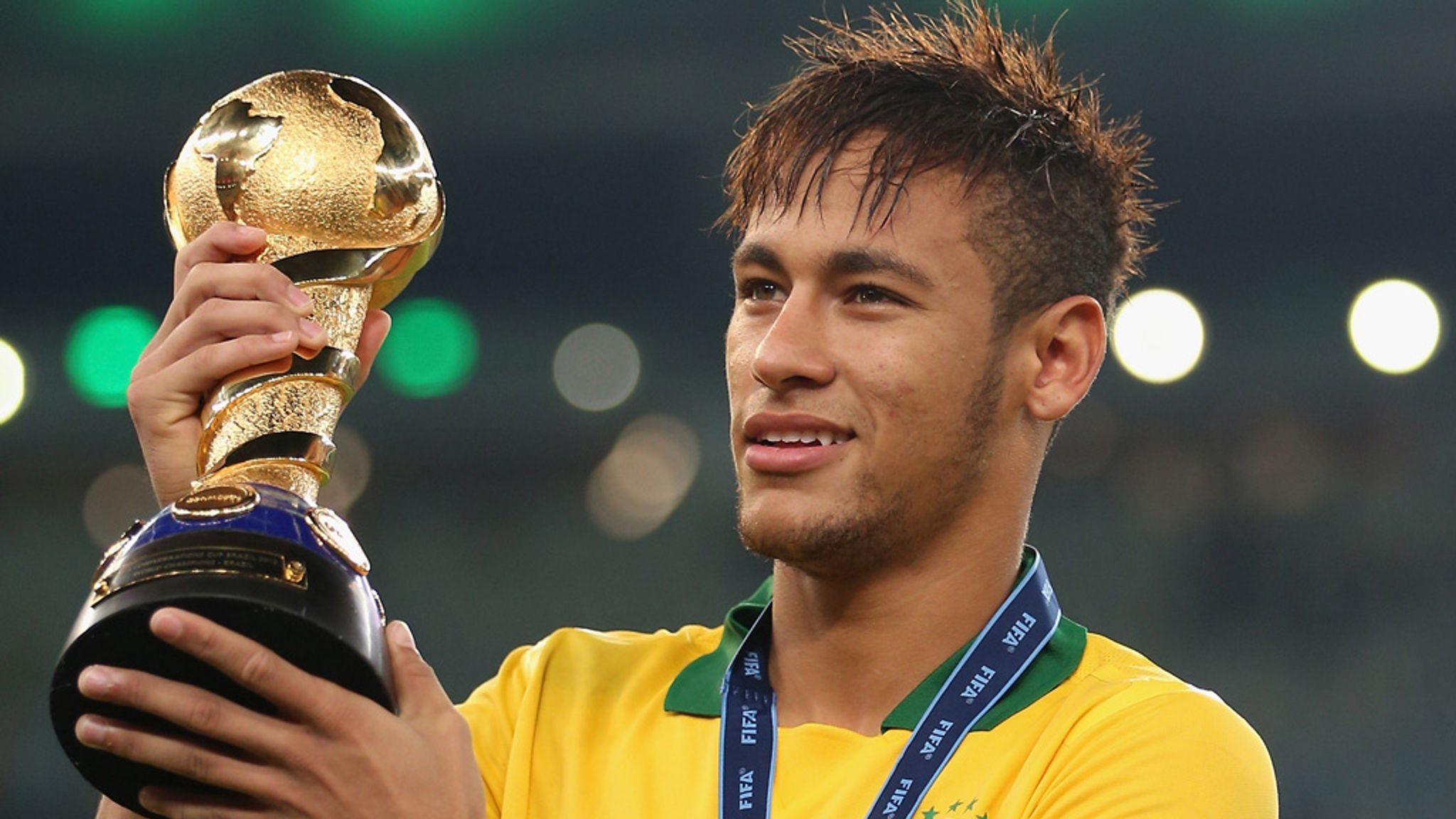 Neymar và đỉnh cao năm 2013 rực rỡ.