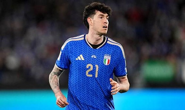 Barcelona vẫn quan tâm Alessandro Bastoni bất chấp sai lầm cá nhân.