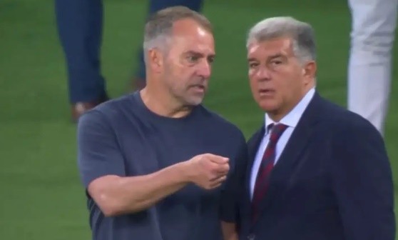 Laporta hài lòng với cách mà Flick dẫn dắt CLB.\