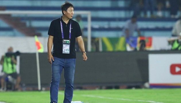 HLV Kim Sang-sik đang nỗ lực cải thiện đội tuyển Việt Nam.