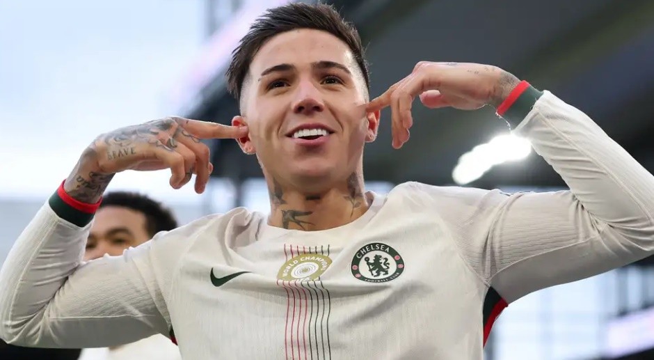 Enzo Fernandez đã có những chia sẻ về cách anh cải thiện tâm lý.