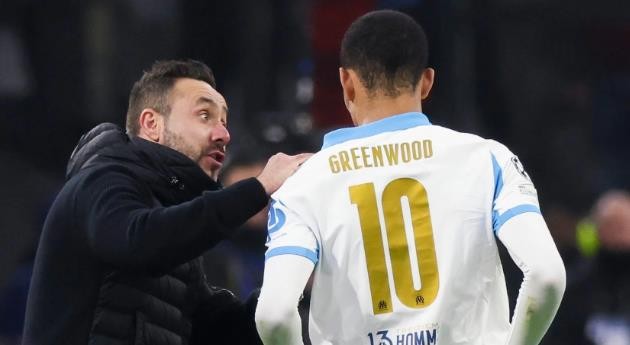 De Zerbi bị chỉ trích vì bảo vệ Greenwood.