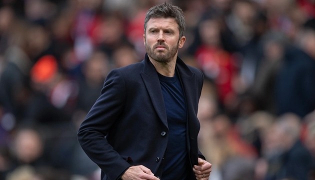 Michael Carrick sẵn sàng cho loạt trận cân não sau khi Ngoại hạng Anh trở lại.