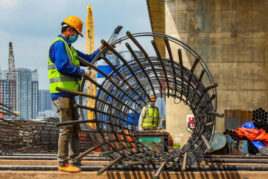 Việc tăng lương cơ sở này đánh dấu lần đầu điều chỉnh sau hơn hai năm bị trì hoãn do ảnh hưởng của dịch Covid-19. 