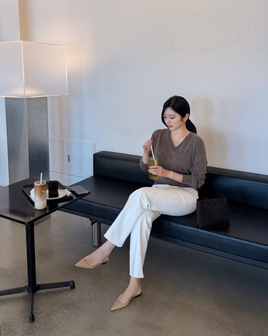 Gam màu này phù hợp với nhiều tông da, đồng thời tạo cảm giác nhẹ nhàng, thanh thoát.