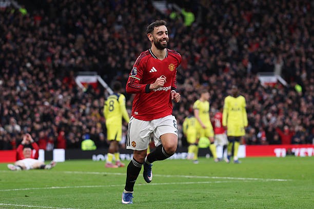 Bruno Fernandes đã tự mình thay đổi vị thế ở Old Trafford. 