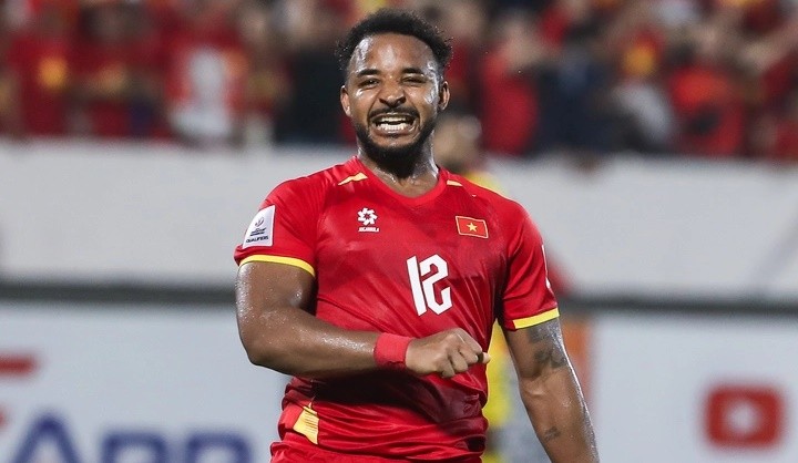 Xuân Son sở hữu một thân hình khá ''đầm''.