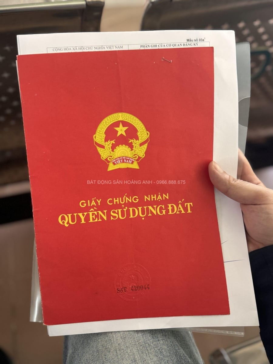  Người sử dụng đất đóng tiền theo quy định; nếu đủ điều kiện giảm, cơ quan thu tiền thực hiện giảm tương ứng.