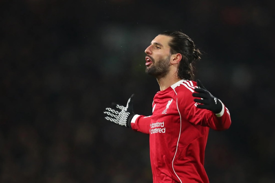 Dominik Szoboszlai có khả năng đá hậu vệ phải.