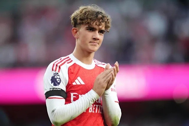 Dowman khả năng được đá chính trước Southampton.