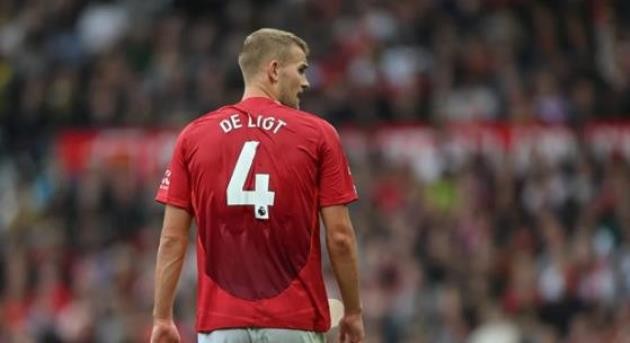 De Ligt gặp chấn thương dai dẳng.