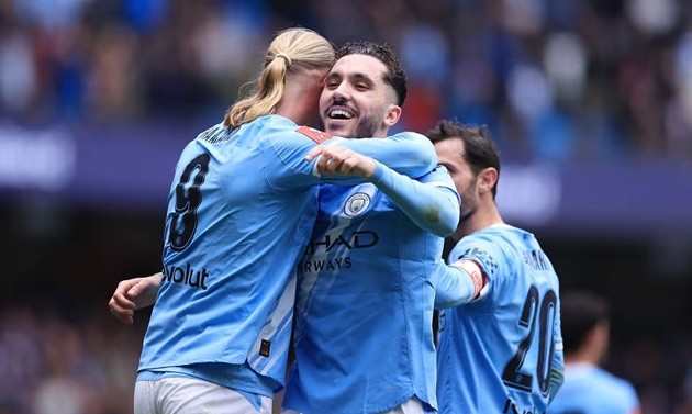 Cherki tỏa sáng trước Liverpool