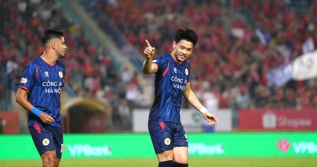 Đình Bắc chấm dứt cơn khát ghi bàn ở V.League.