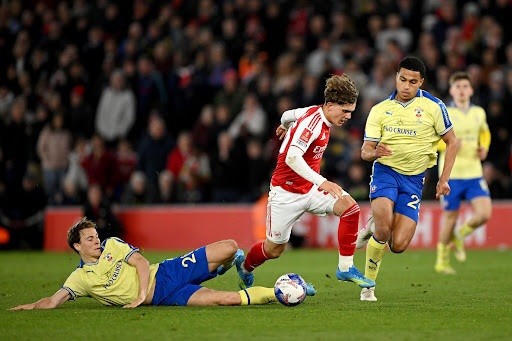  Dowman đã có một trận đấu đầy cống hiến/