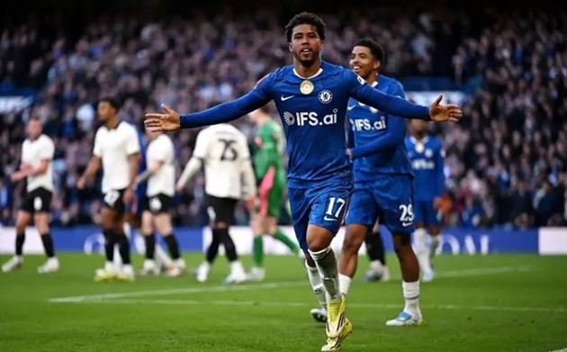 Andrey Santos (7 điểm): Thể hiện khả năng chọn vị trí thông minh với cú đánh đầu thành bàn ở cột xa, đồng thời giúp tuyến giữa Chelsea vận hành trơn tru