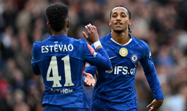 Joao Pedro (8 điểm): Một màn trình diễn đẳng cấp của số 9 với pha dứt điểm tinh tế, nâng tổng số bàn thắng mùa này lên con số 19.