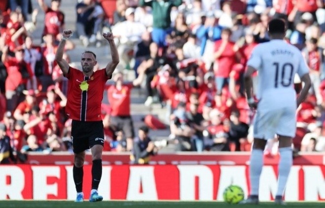 Real thua sốc trước Mallorca.