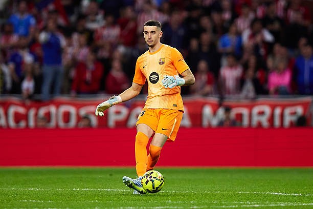 Joan Garcia - 7.1 điểm: Chủ động lao ra khỏi vòng cấm để xử lý một số đường bóng bổng khó chịu. Trong hiệp hai, anh gần như chỉ đứng nhìn các đồng đội áp đảo thế trận.