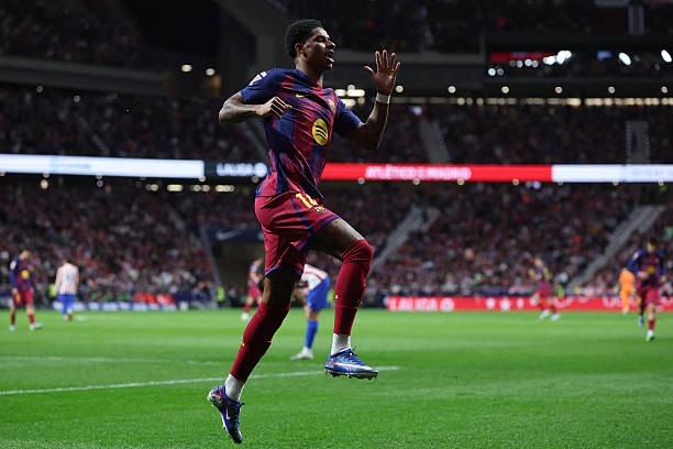 Marcus Rashford – 7.6 điểm: Đánh dấu màn bứt tốc ngoạn mục bằng bàn thắng đầu tiên kể từ tháng Một. Tốc độ của anh đã liên tục làm khổ hàng thủ đội chủ nhà suốt cả buổi tối.