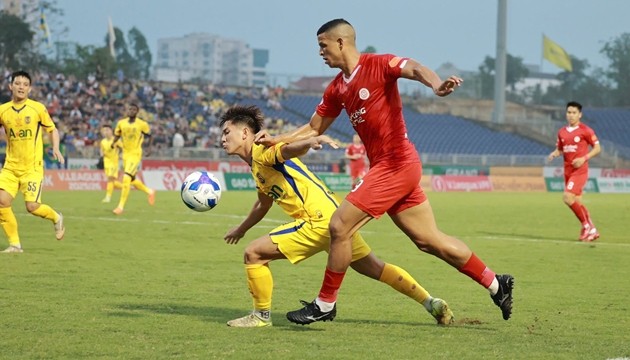 Hai CLB chia điểm kịch tính.