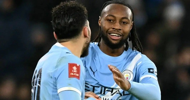 Semenyo đánh giá rất cao Cherki.